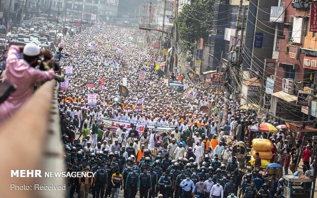 Bangladeş'te Macron protestosu