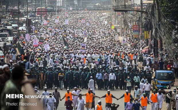 Bangladeş'te Macron protestosu