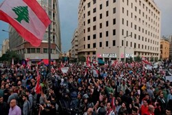 مردم لبنان در اعتراض به اهانت به پیامبر (ص) تظاهرات کردند
