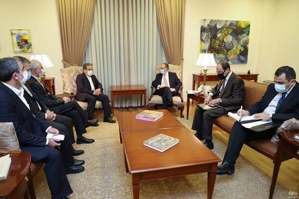 Araghchi holds talk with Armenian FM over Nagorno-Karabakh