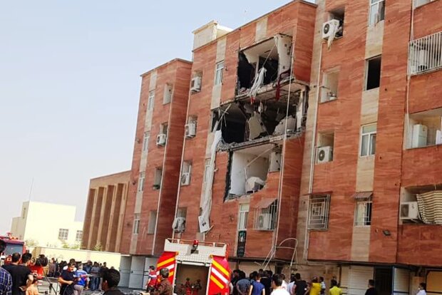 انفجار گاز چند خانه در مسکن مهر ماهشهر را تخریب کرد