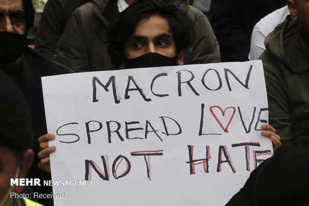 World Muslims demonstrations over Macron anti-Islam insults