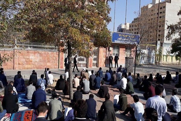 تجمع اعتراضی دانشجویان و مردم‌ تبریز در محکومیت‌ توهین به پیامبر