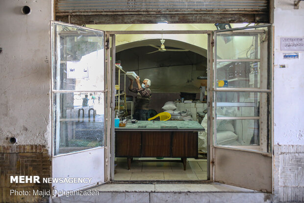 Review of memories in Yazd old chambers