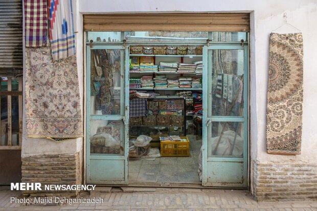 Review of memories in Yazd old chambers