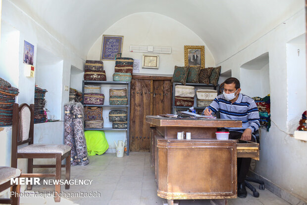 Review of memories in Yazd old chambers