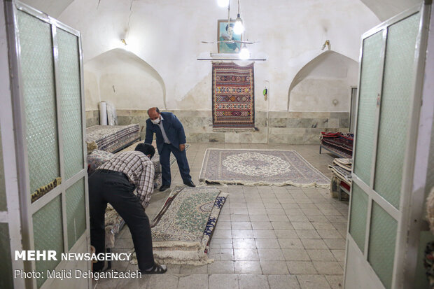 Review of memories in Yazd old chambers