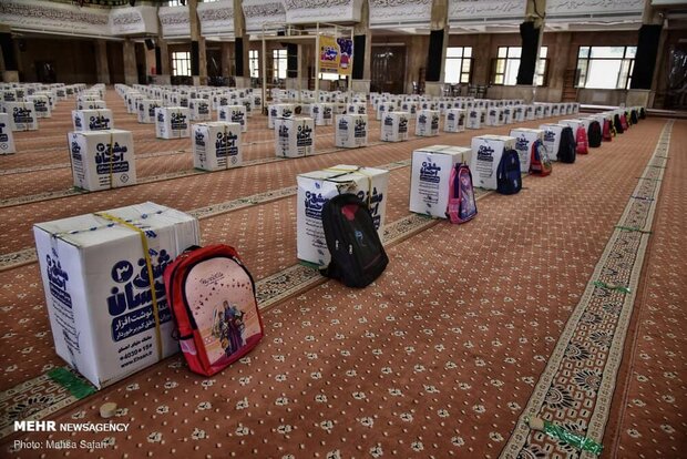 توزیع ۳۵۰۰ بسته لوازم التحریر بین دانش‌آموزان استان قزوین 