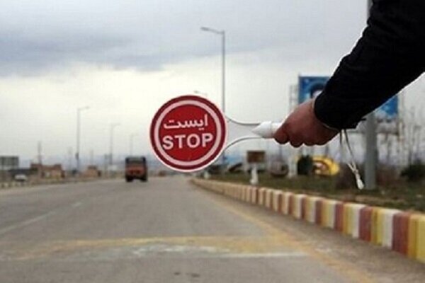 تذکر و اعمال قانون بیش از ۱۳۰۰ خودرو سواری شخصی در کرمانشاه