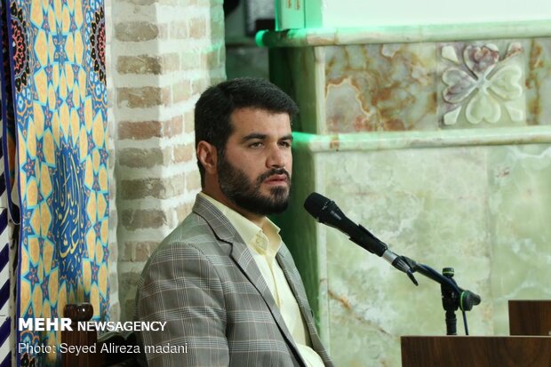مولودی‌خوانی میثم مطیعی برای شیعیان در ایتالیا