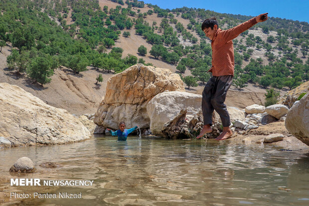 A peek into nomad’s lifestyle in SW Iran