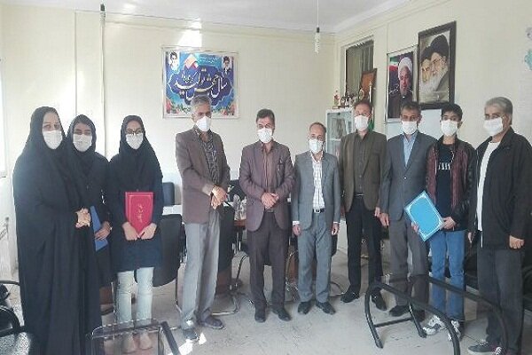 تقدیر از دانش‌آموزان برگزیده یازدهمین المپیاد نانو در قروه