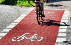برنامه توسعه و تسهیل مسیرهای دوچرخه سواری در شهر تهران تصویب شد