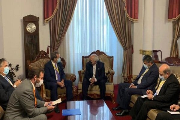 Iranian FM holds meeting with his Chilean counterpart
