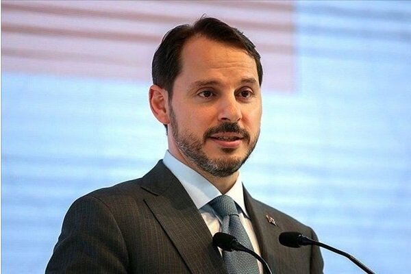 Berat Albayrak görevinden istifa etti