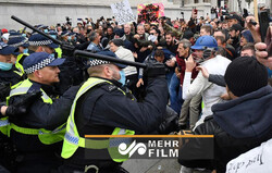 VIDEO:People gather in Manchester to protest against lockdown