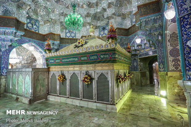 Preparing Hazrat Masumeh shrine for birth anniv.
