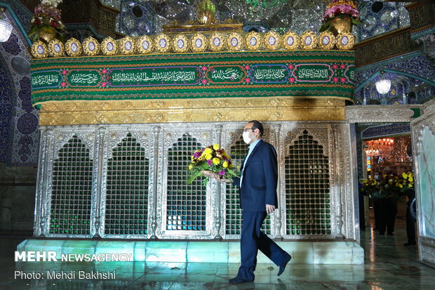 Preparing Hazrat Masumeh shrine for birth anniv.
