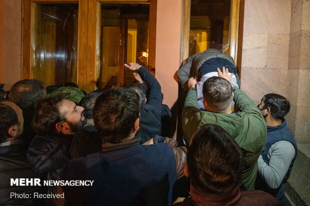 Scenes of protests in Armenian Parliament