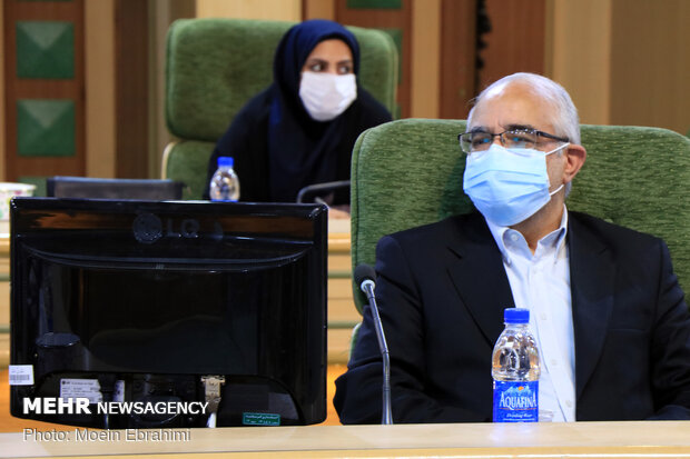 Iranian Health Minister visits Kermanshah province