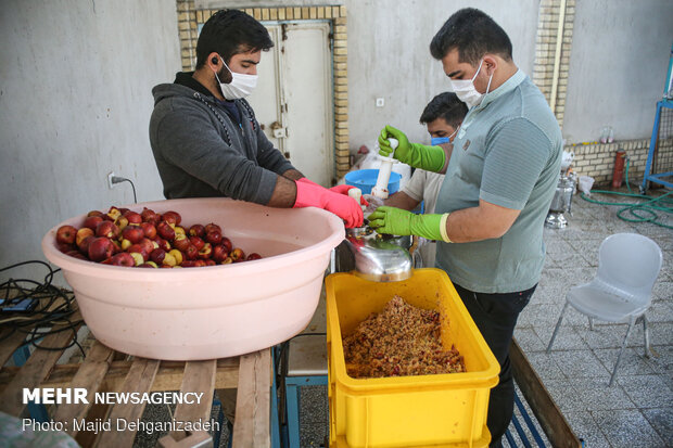 آبگیری سیب ها توسط گروه های جهادی