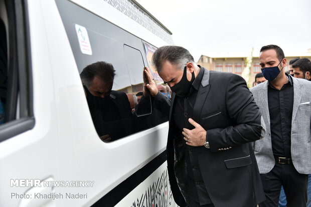 مراسم تشییع پیکر مرحوم محمود یاوری سرمربی اسبق تیم‌ ملی فوتبال - اصفهان