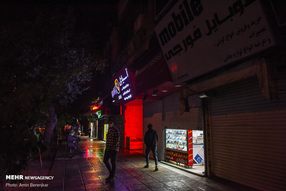 دومین روز تعطیلی صنوف غیر ضروری شیراز در ساعت ۱۸