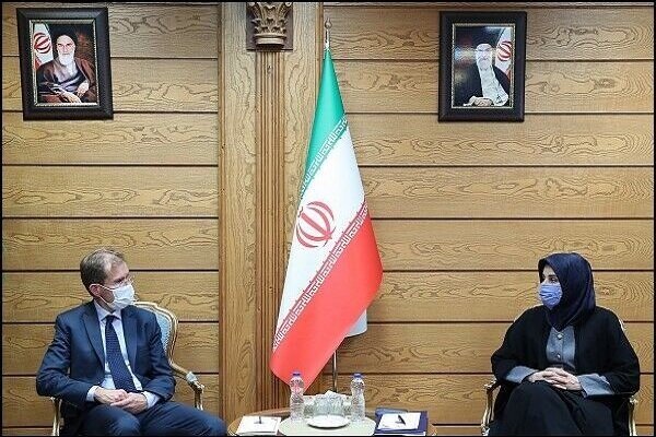 Adhering to intl. obligations, Iran’s expectation from US 