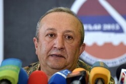 Ermenistan'da şok istifalar sürüyor
