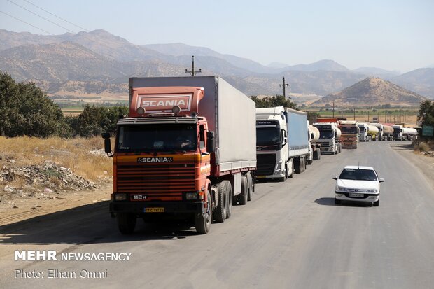 کاڵا و بەرهەمی ئێران لە سنوورەکانی کوردستانەوە بۆ 18 وڵاتی جیهان هەناردە دەکرێن