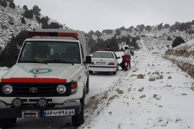 امدادرسانی به ۴۴۴ نفر از آسیب دیدگان در برف و کولاک
