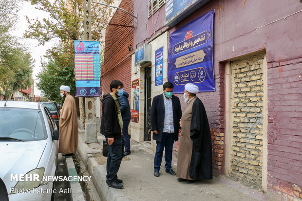 غربالگری خانه به خانه در محله هرندی تهران