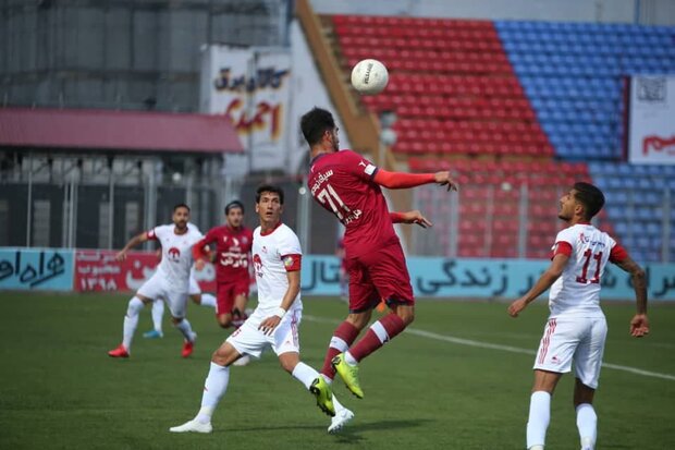 نساجی مازندران بازی با پرسپولیس درتهران را نپذیرفت