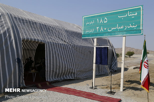 Rouhani inaugurates 97km of S. Coastal Highway Corridor 