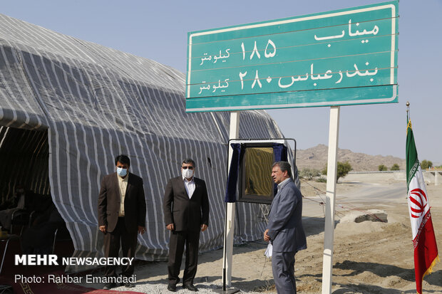 Rouhani inaugurates 97km of S. Coastal Highway Corridor 