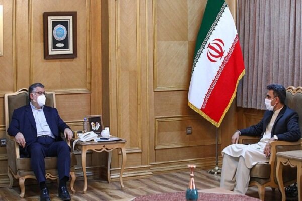 Iranian, Afghan provinces urge expansion of mutual ties