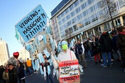 مردم شهر «لایپزیگ» آلمان به خیابان‌ها آمدند