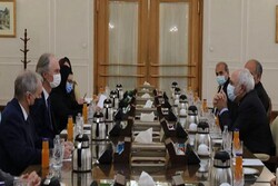 Zarif ve BM Suriye Özel Temsilcisi Suriye krizini görüştü