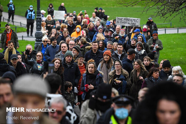 خشونت پلیس انگلیس علیه مخالفان قرنطینه
