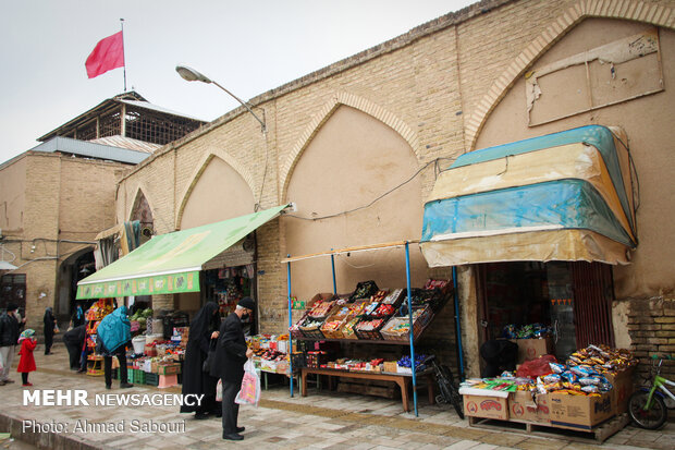 بسته بودن مغازه ها و مشاغل غیر ضروری در شهر سمنان