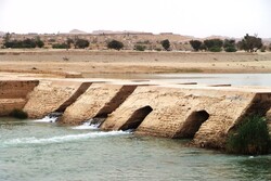 به زیر آب رفتن «بند میزان» شوشتر طبیعی است