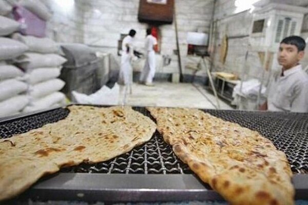 نان رایگان در محلات موقوفه نشین کرمانشاه توزیع می شود