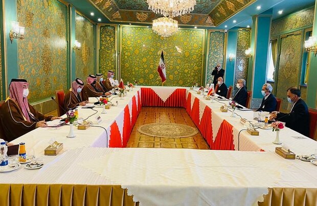 7th Iran-Qatar Joint Economic Commission meeting kicks off