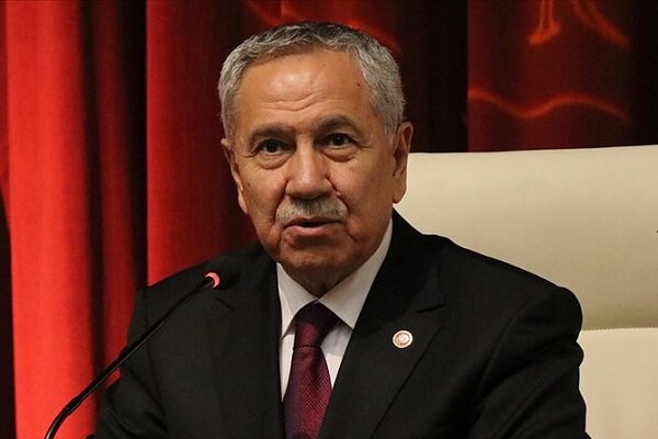 Arınç, Cumhurbaşkanlığı Yüksek İstişare Kurulu Üyeliği görevinden ayrıldı