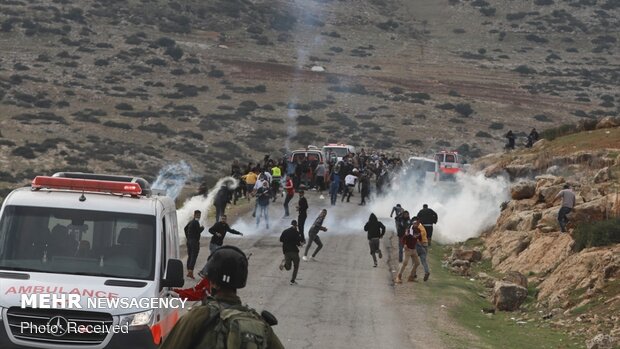 Zionist army attacks Palestinians march against annexation

