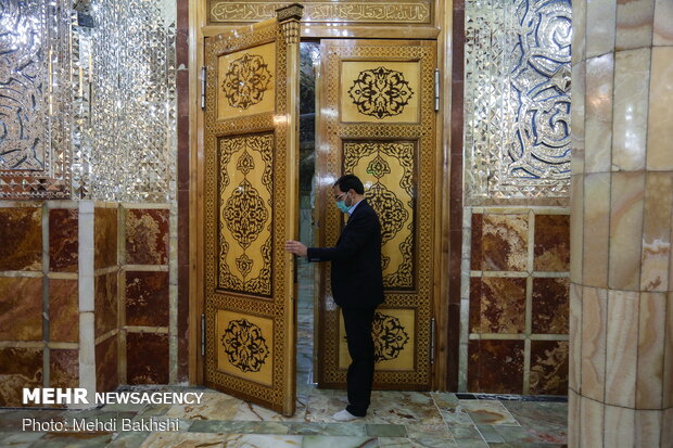 Hazrat Masoumeh holy shrine in Qom blanketed in black