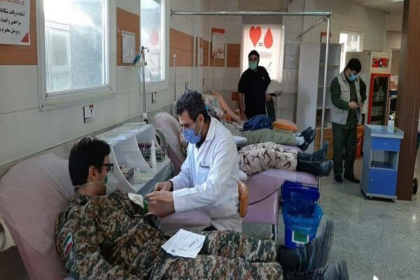 شرکت بیش از ۳۰۰ بسیجی کرمانشاهی در فراخوان پویش اهدای خون