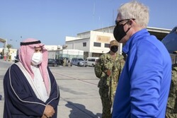 سرپرست پنتاگون با همتای خود در بحرین دیدار کرد