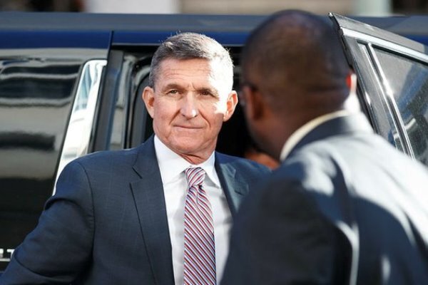 Michael Flynn calls for millitary coup in US