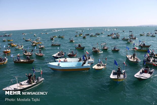 حضور بیش از ۳ هزار شناور مردمی در رژه اقتدار بسیج دریایی